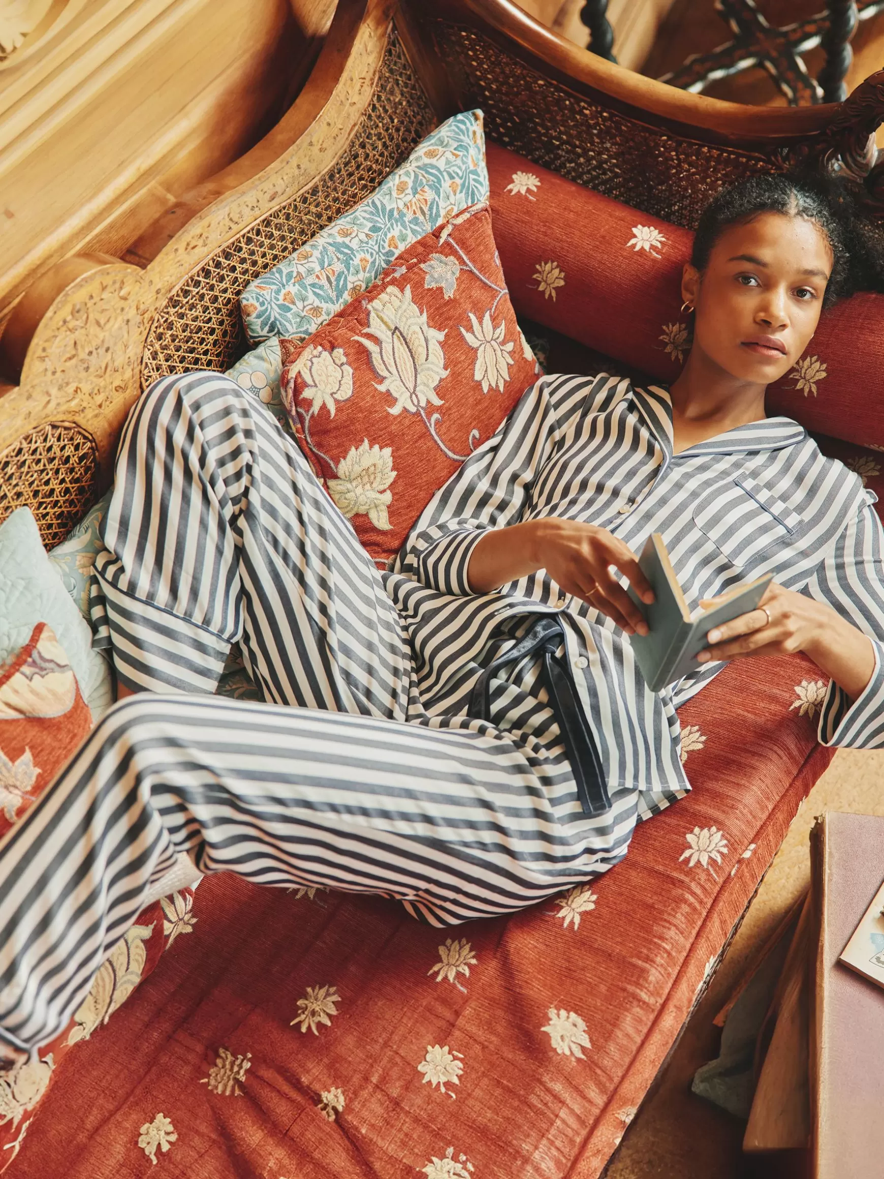 Alma Navy & White Striped Pyjama Set^Joules Sale