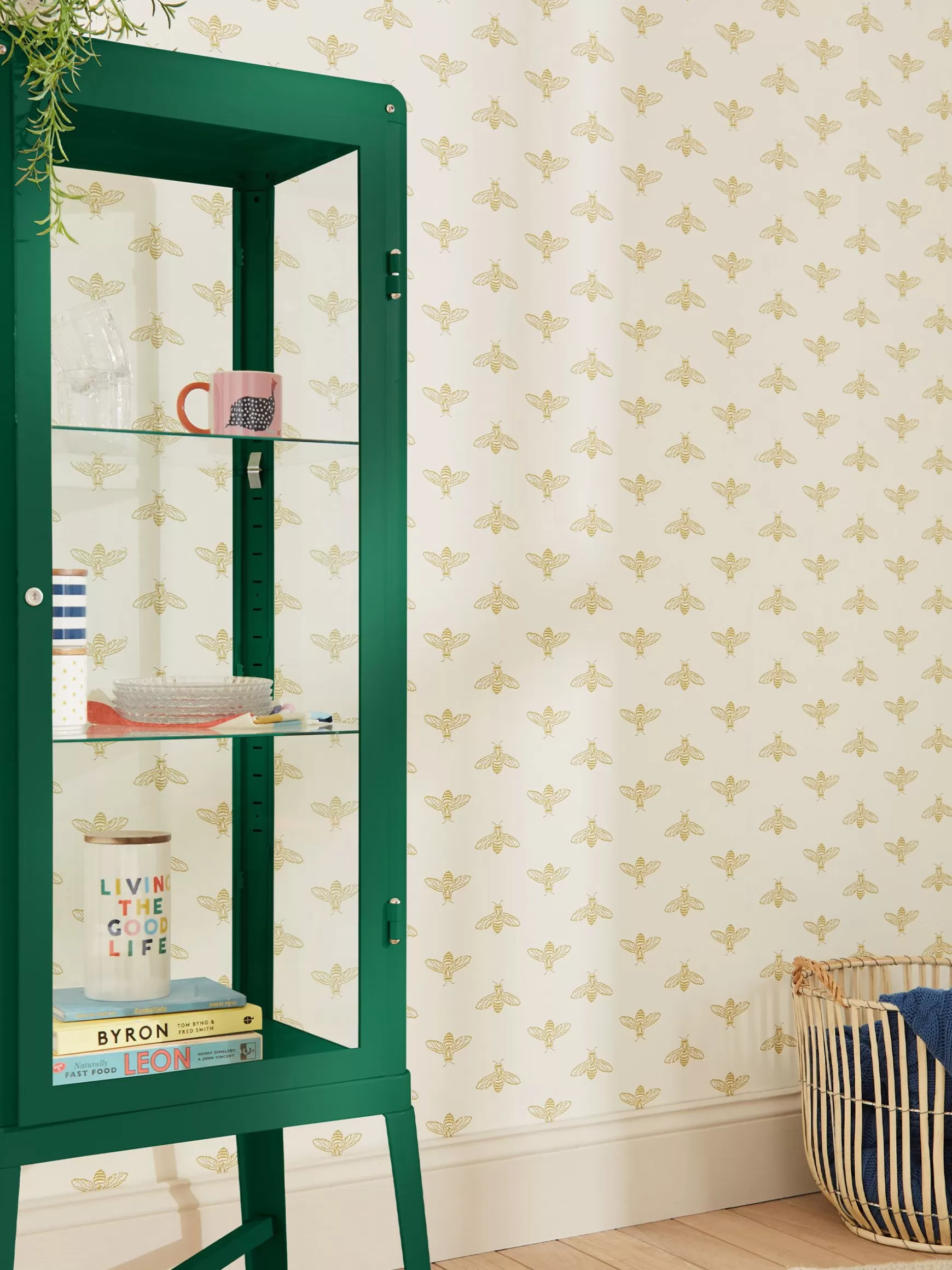 Antique Gold Block Print Bee 10M Wallpaper^Joules Best