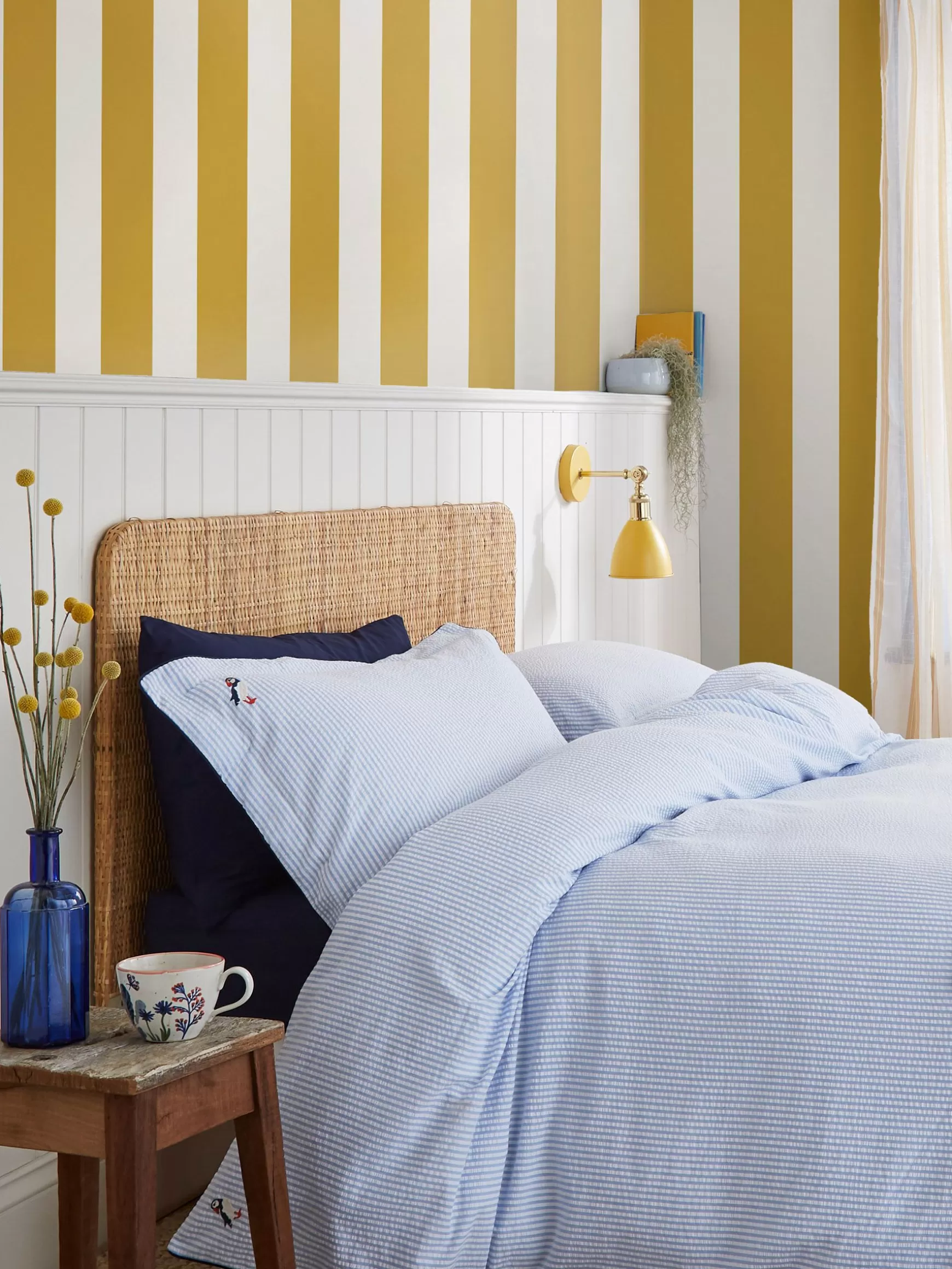 Antique Gold Harborough Stripe 10M Wallpaper^Joules Outlet
