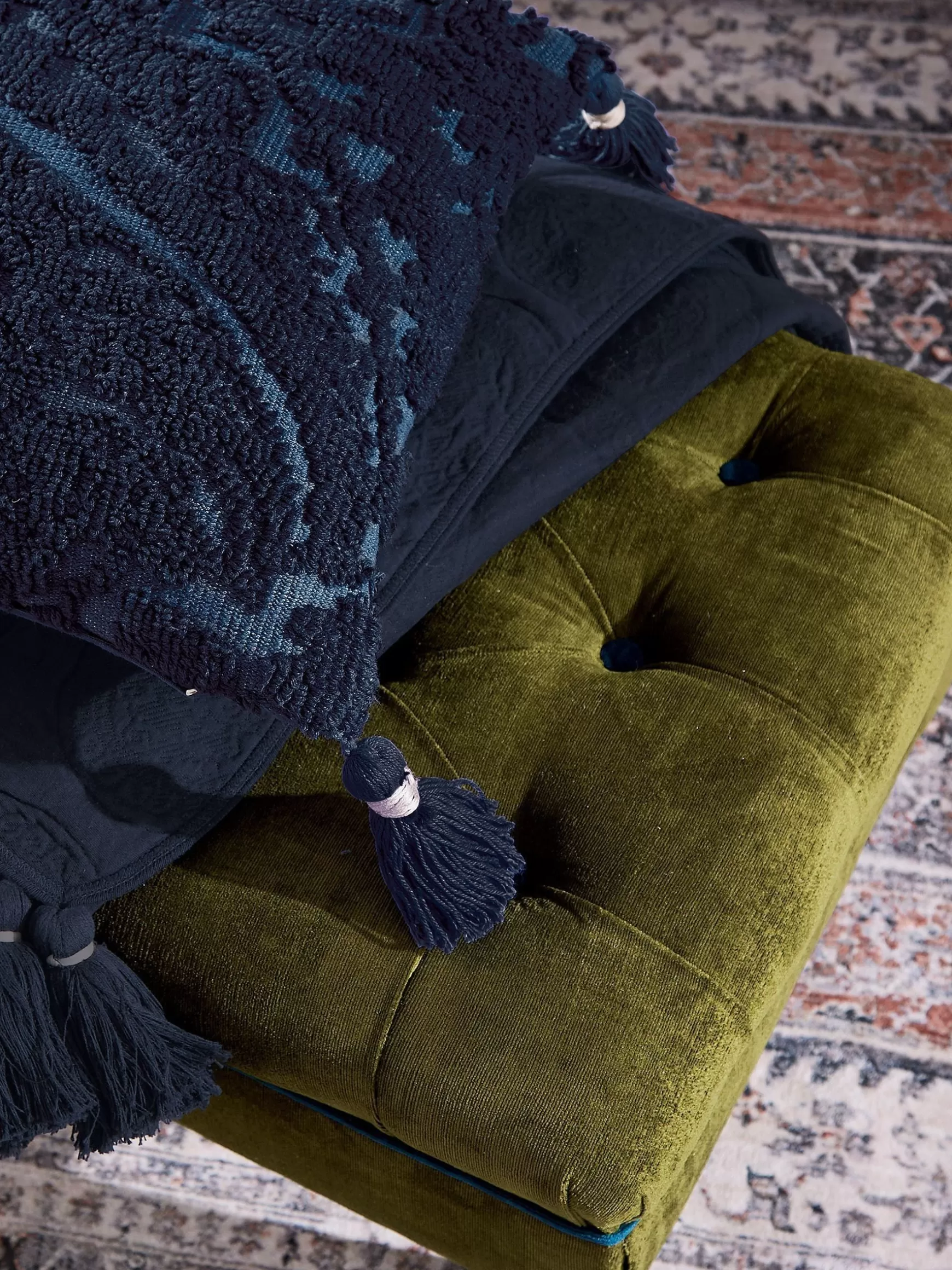 100% Cotton Paisley Tufted Cushion^Joules Hot