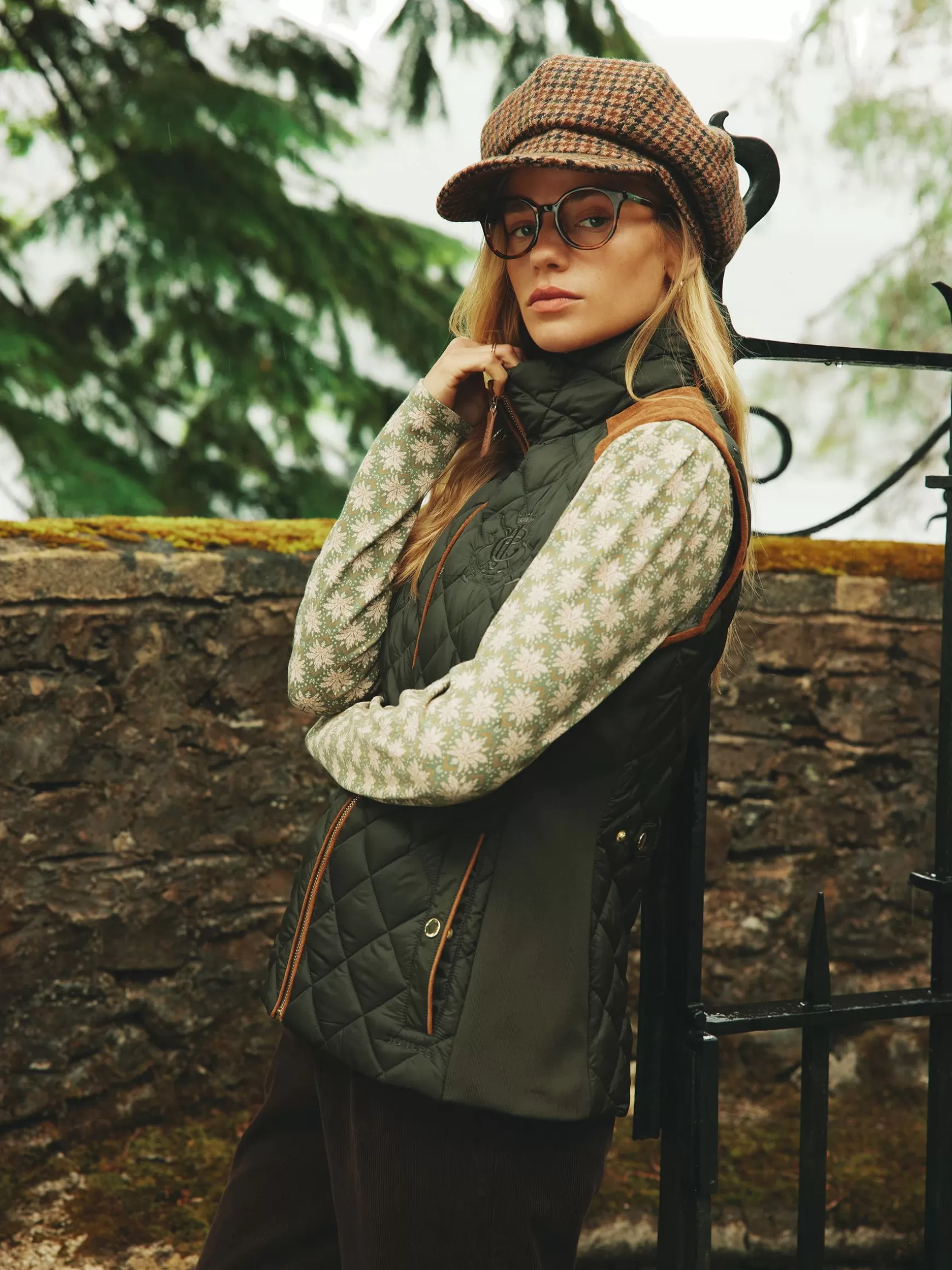 Braemar Luxe Khaki Green Showerproof Diamond Quilted Gilet^Joules Online