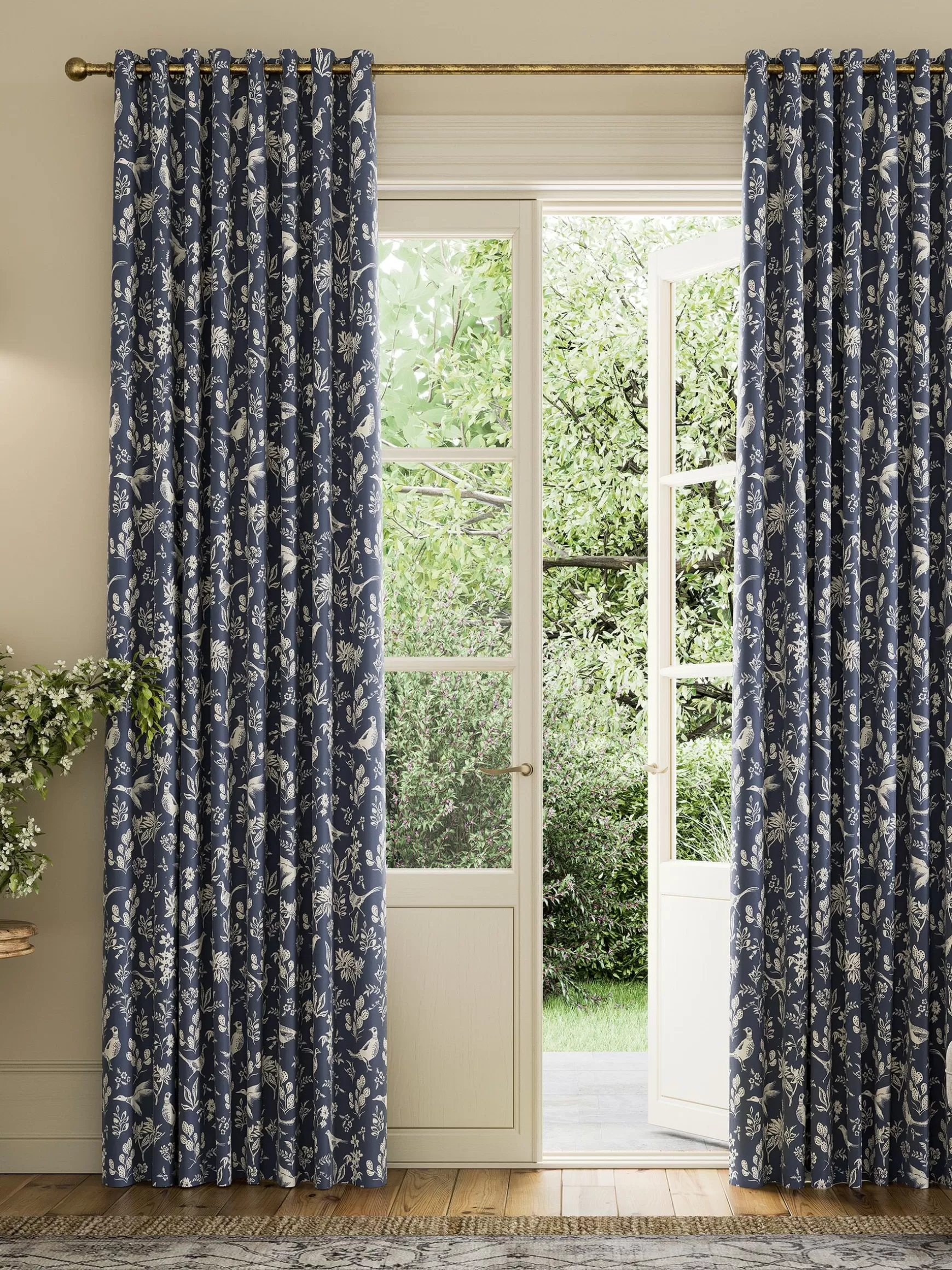 Festival Pheasants Set of 2 Blackout Eyelet Curtains^Joules Fashion