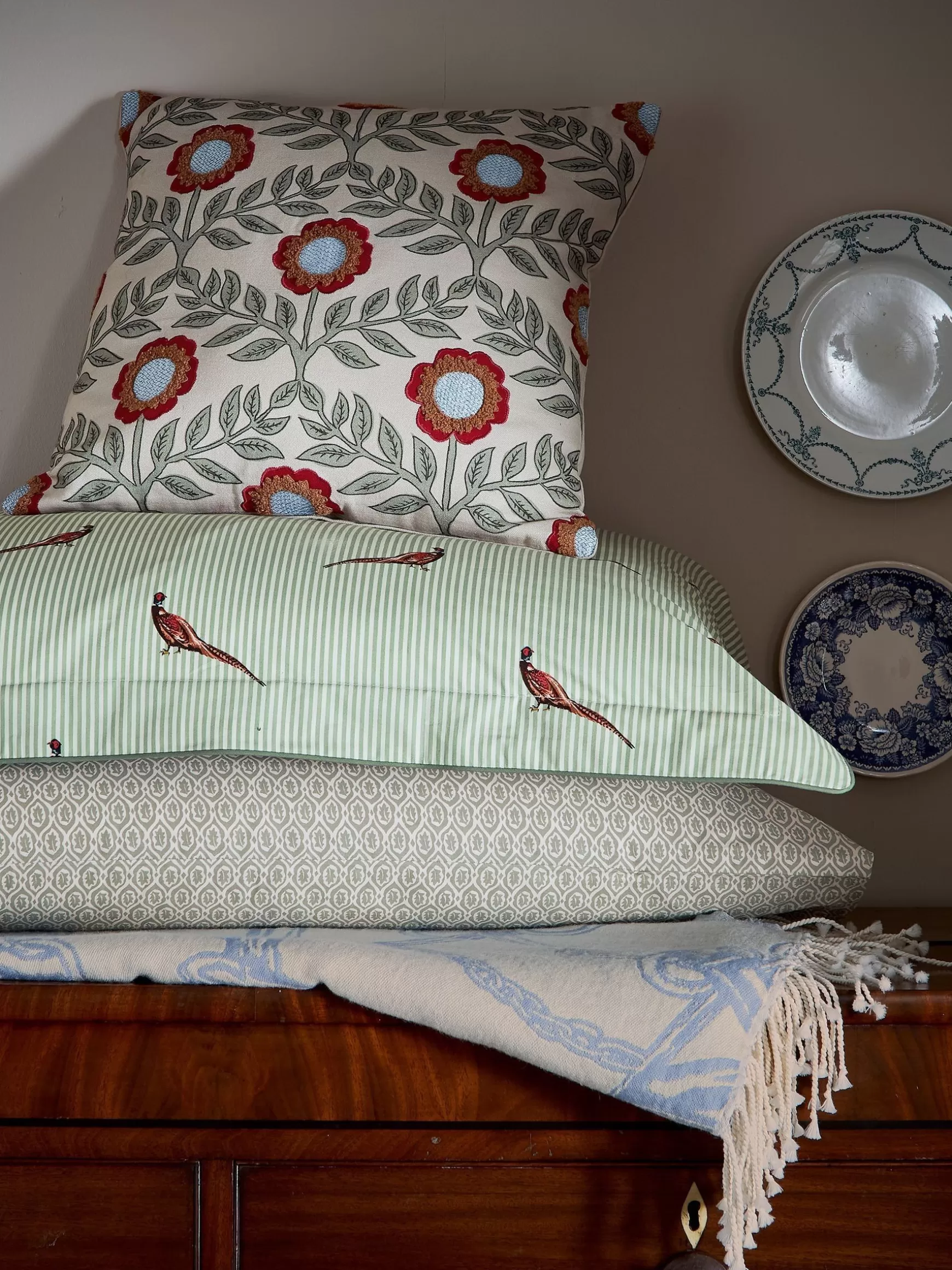 Floral Trellis 100% Cotton Cushion^Joules Online
