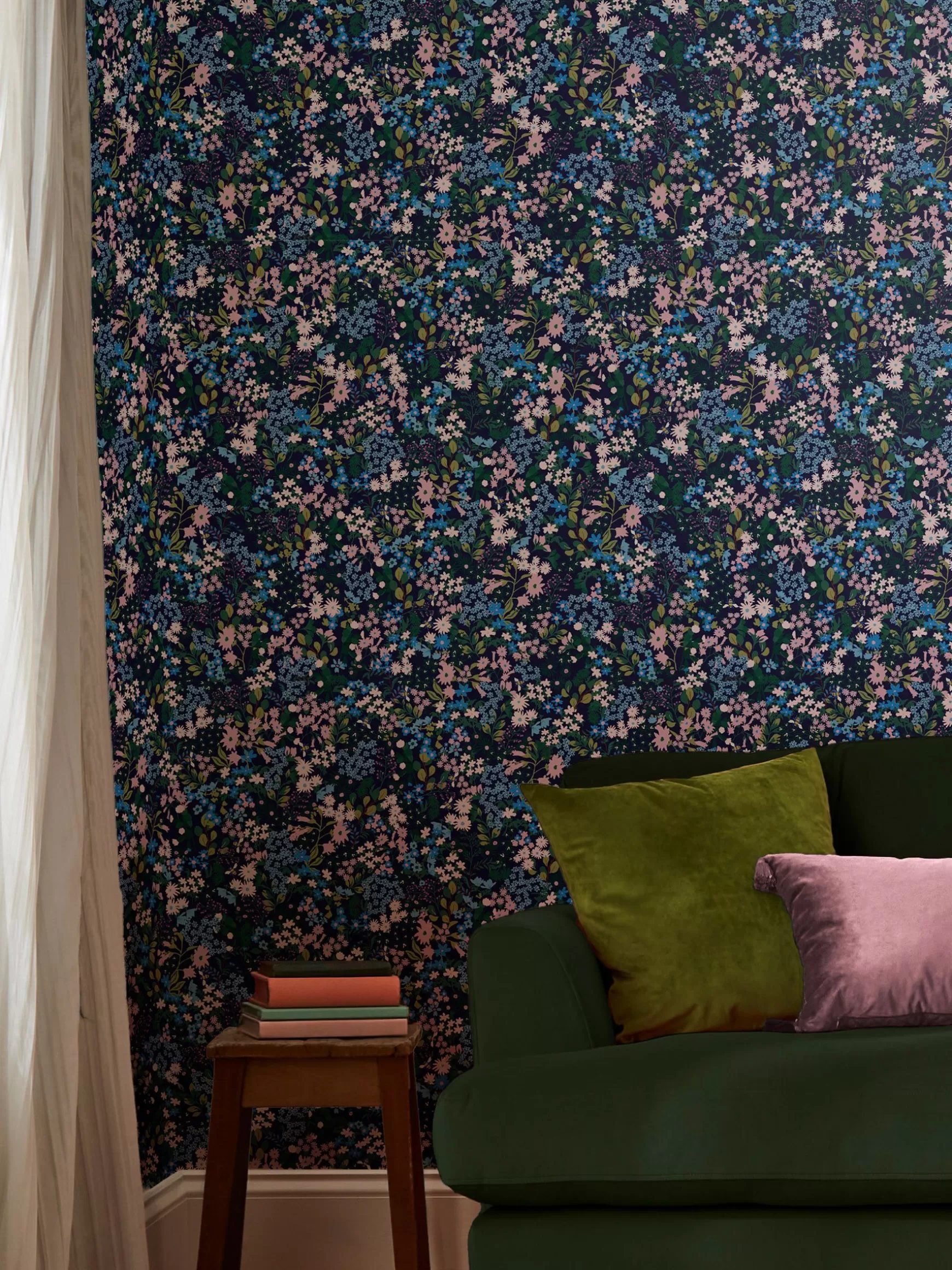 Garden Greens Gilmorton Ditsy 10M Wallpaper^Joules Hot