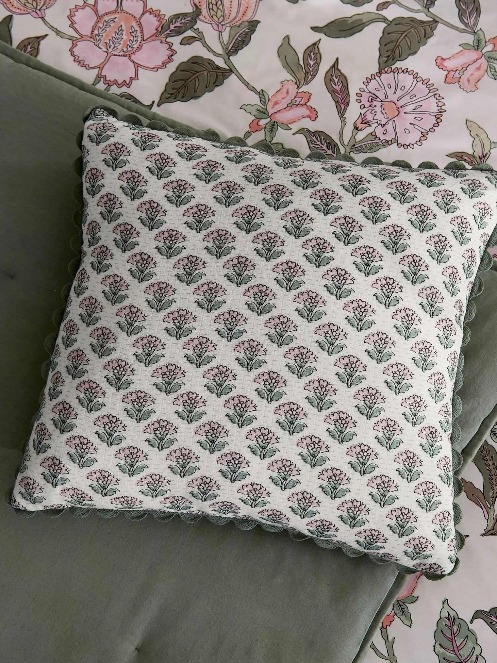 Indienne 100% Cotton Printed Cushion^Joules Cheap