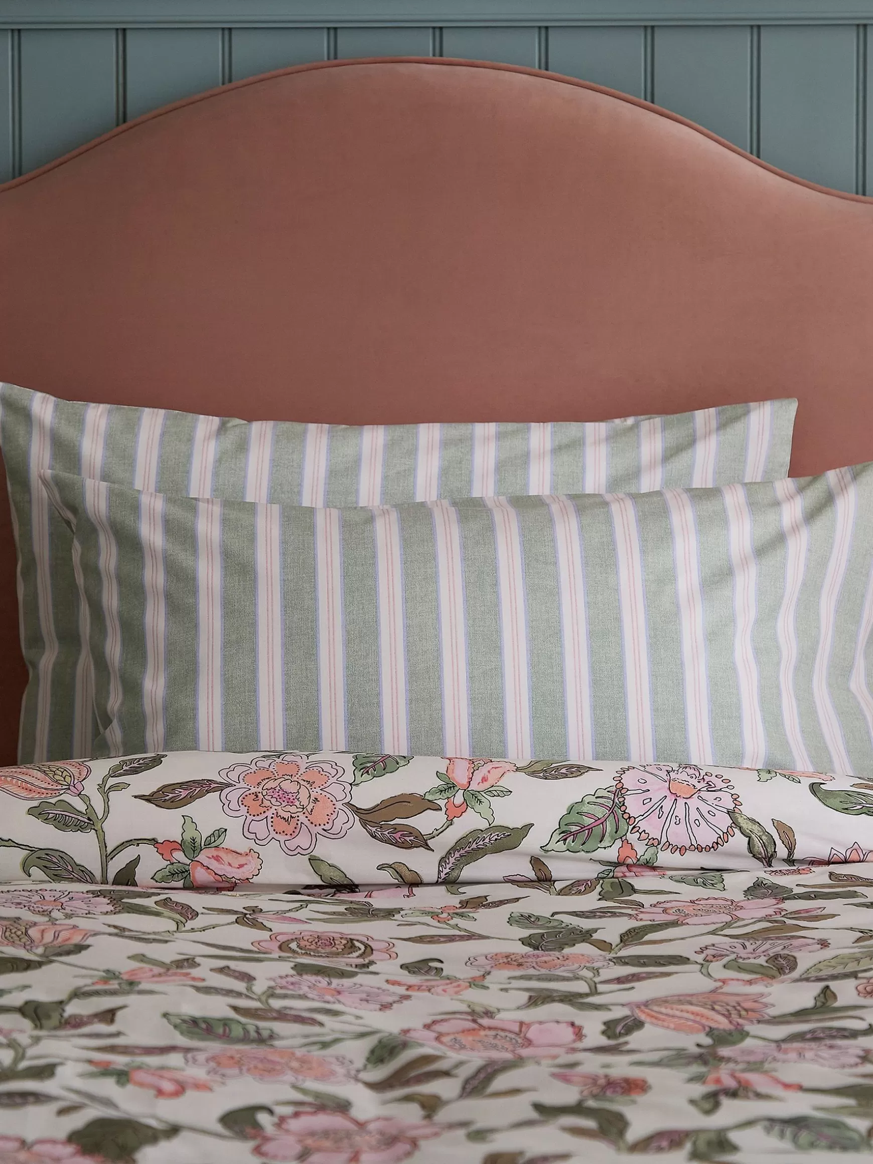 Juliette Stripe Set of 2 100% Cotton Standard Pillowcases^Joules Store