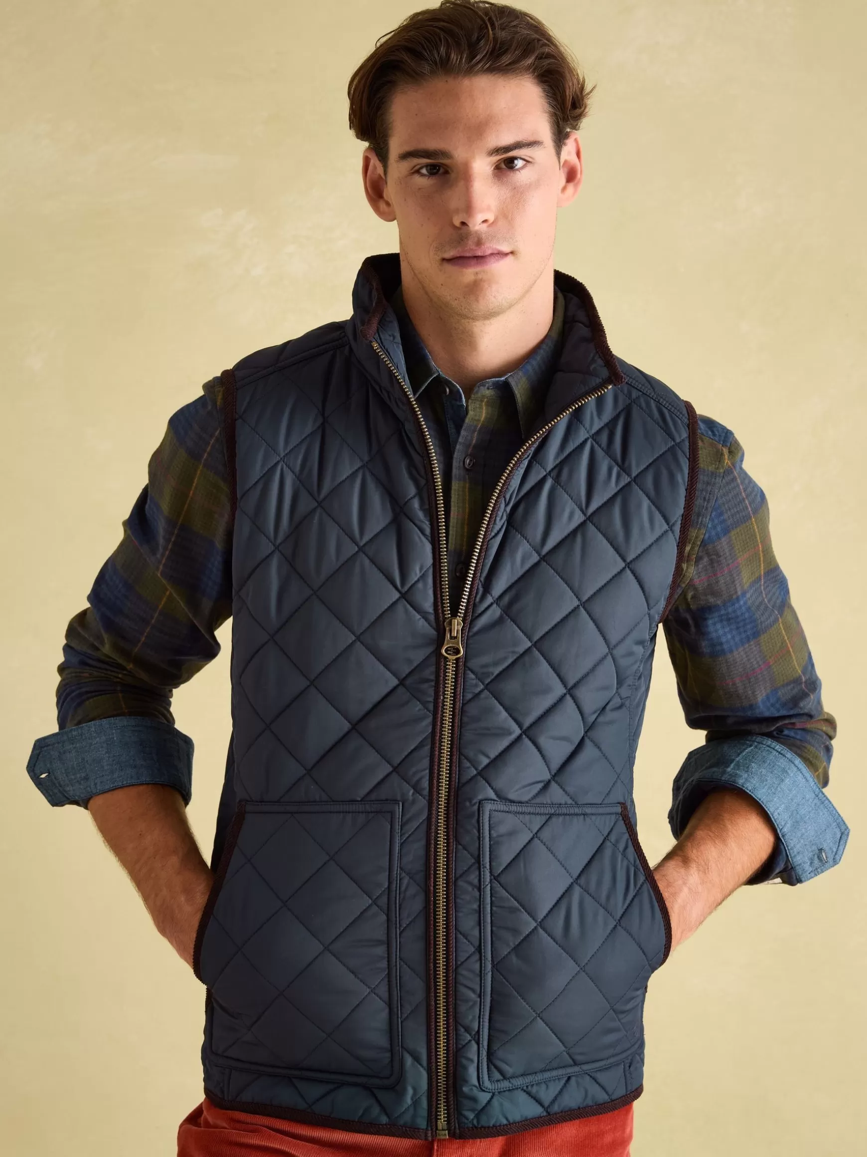 Maynard Navy Blue Diamond Quilted Gilet^Joules Outlet