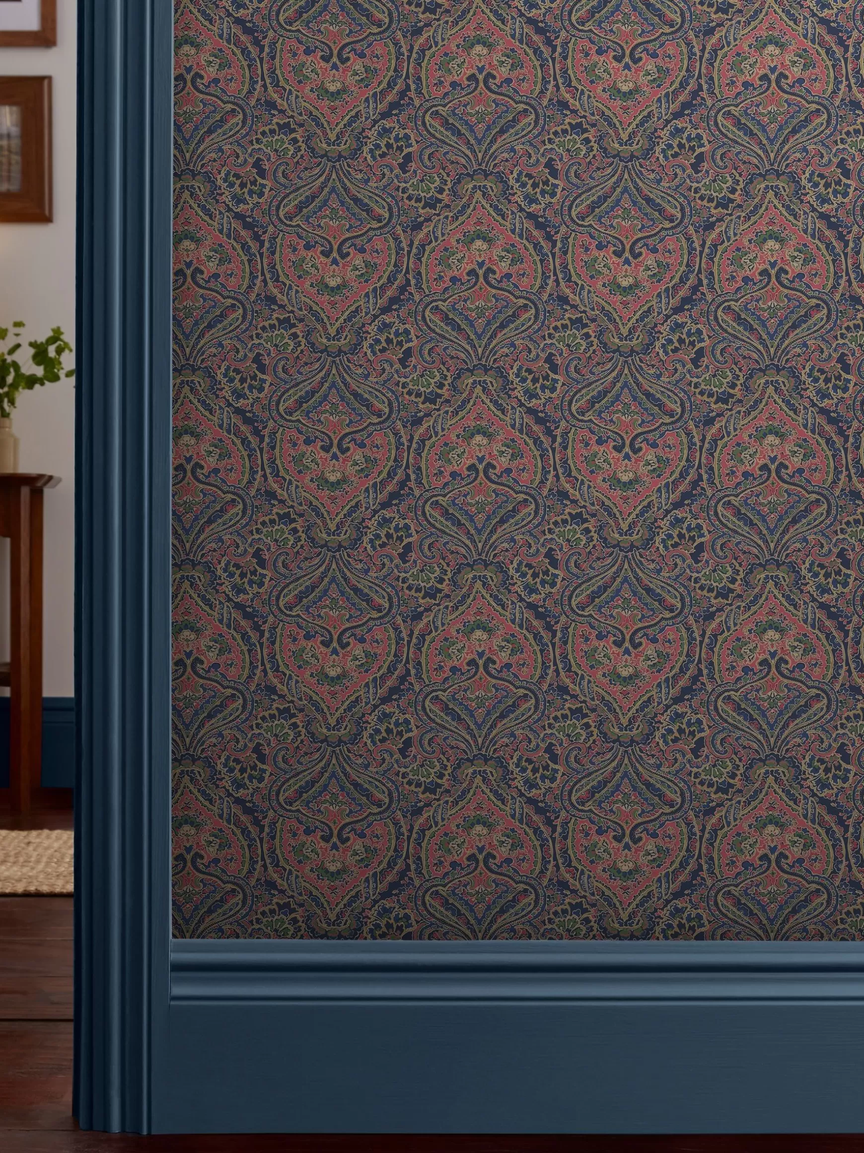 Opulent Paisley Print 10M Wallpaper^Joules Hot