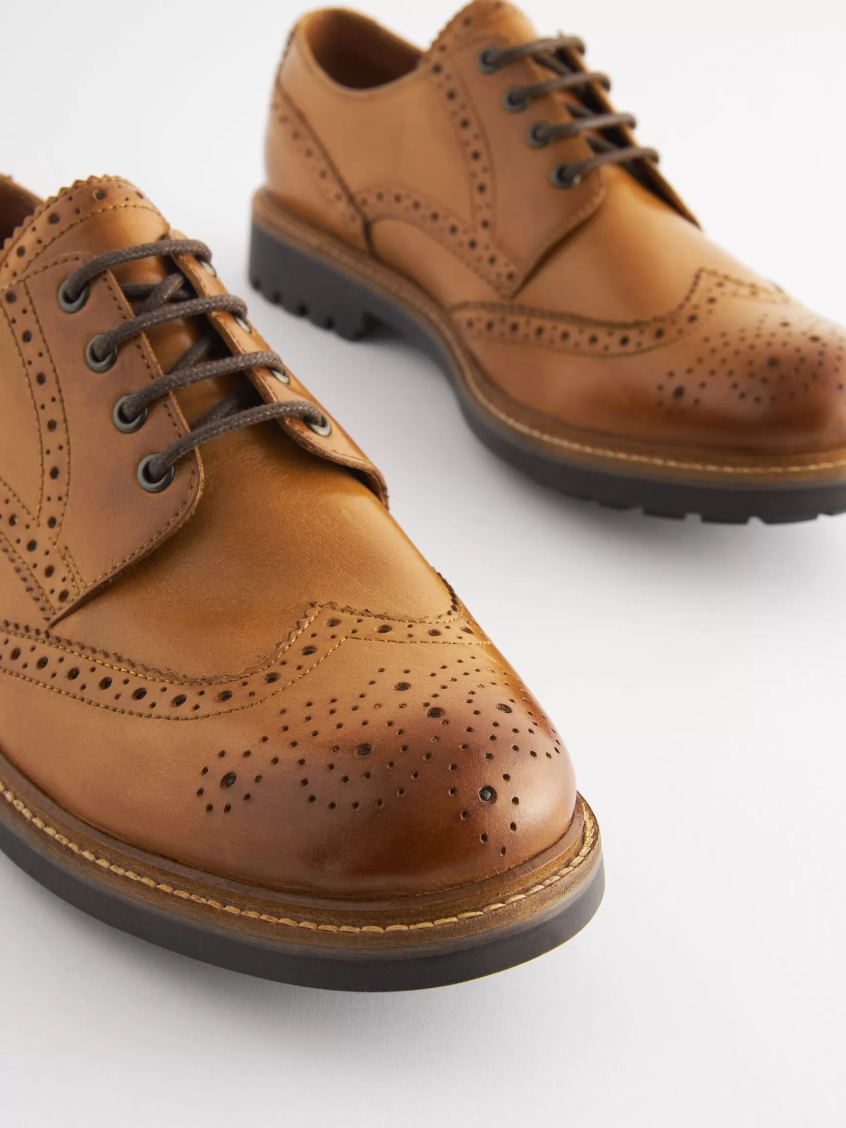 Tan Leather Cleated Brogues^Joules Outlet